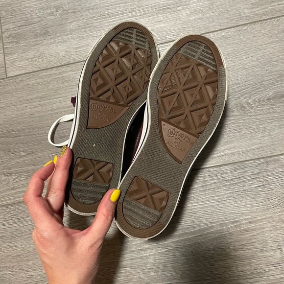 Maroon/Plaid Converse - Picture 5 of 8